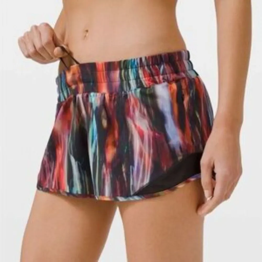 Lululemon Black Multi Color Print Hotty Hot Athletic Sport Shorts 8 - Picture 8 of 8